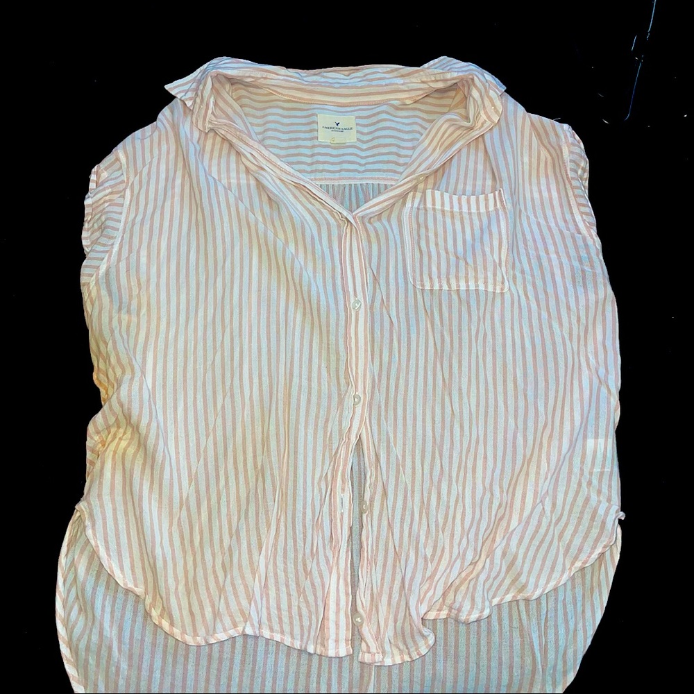 American Eagle Button Down Blouse 💗